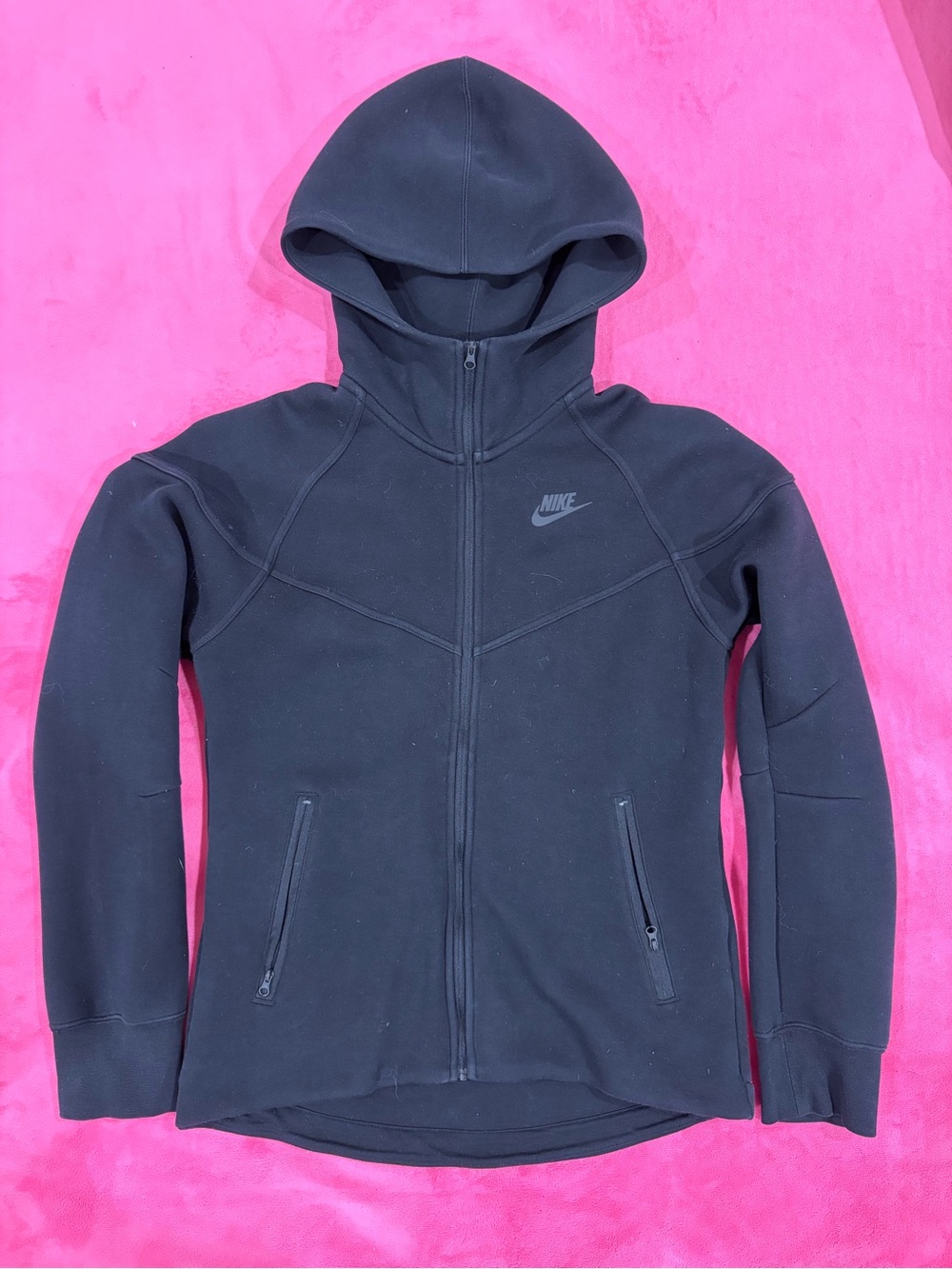 Black Women’s Nike Tech XS
